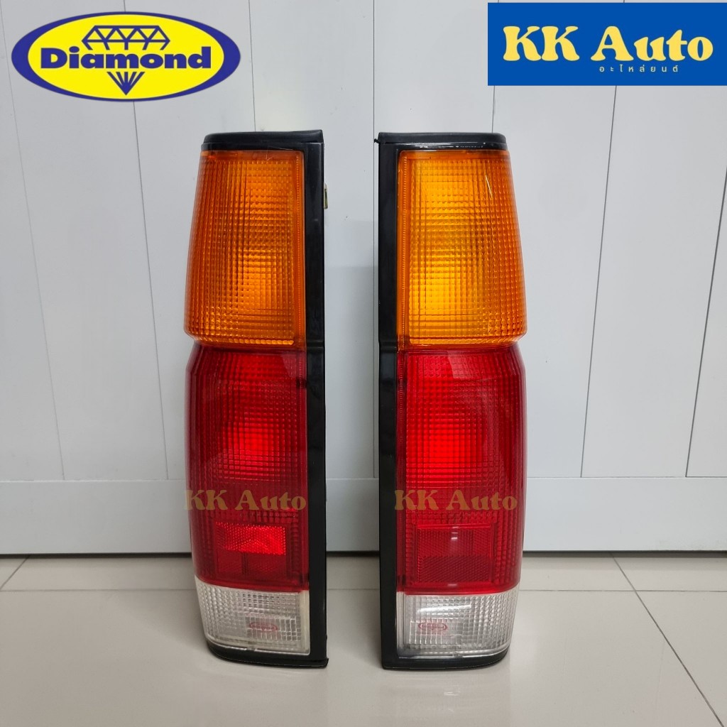 เสื้อไฟท้าย บิ๊กเอ็ม Big m 925 Bdi NISSAN ยาว 41 ซม. นิสสัน แค๊ป ปี 1990 - 1995  ตราเพชร Diamond
