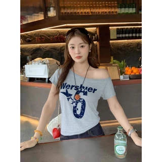 เสือยืดเเขนสั้น เสื้อยืดปาดใหล่ ทรงหลวม กันเเดด ลายอักษร เนื้อผ้านิ่ม #020320