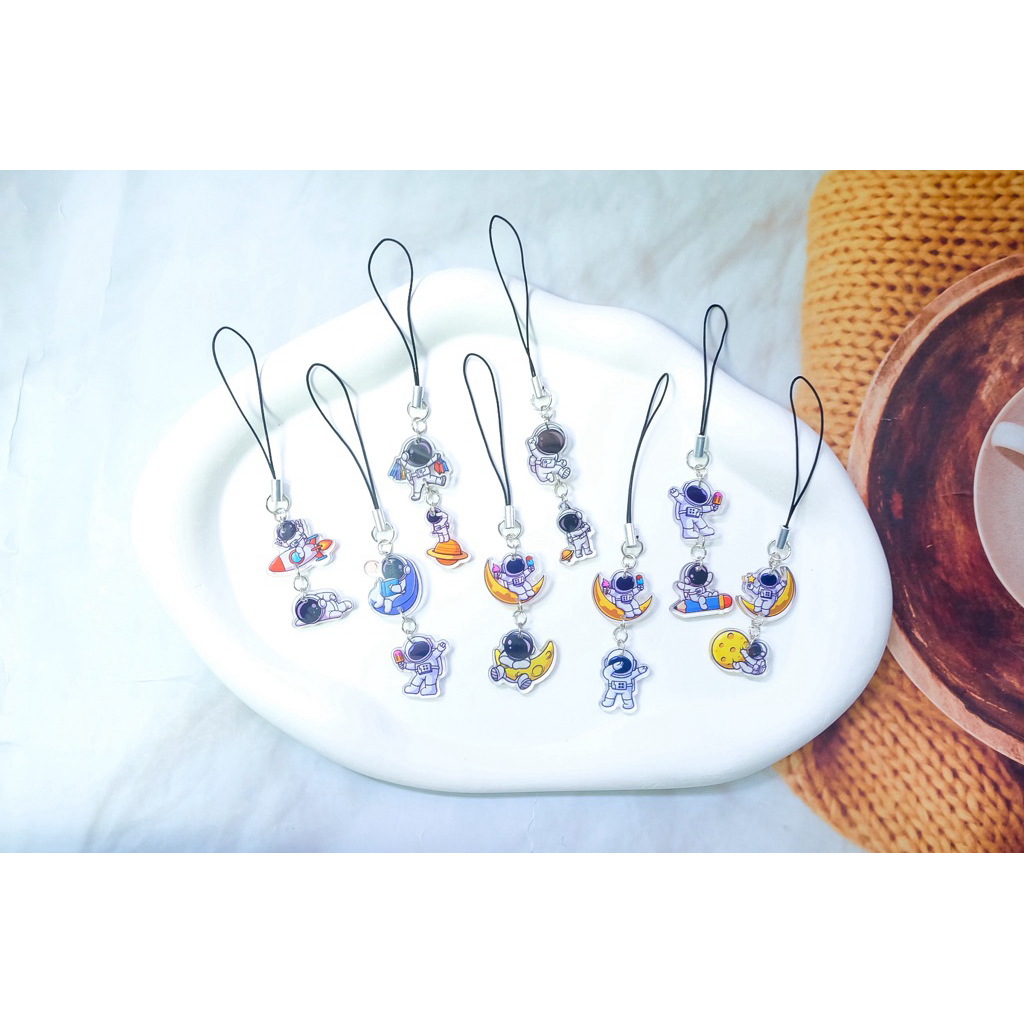 สายคล้องโทรศัพท์มือถือ ลายมนุษย์อวกาศ ไซส์S สายคล้องโทรศัพท์มือถืออะคริลิค (สินค้าพร้อมส่ง) ของฝาก ของแถม ของขวัญ – โปรปัง