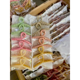 🌷ยกโหล 🌷 หนีบผมสีพาทเทลหนาอย่างดี 12 ชิ้น คละสี