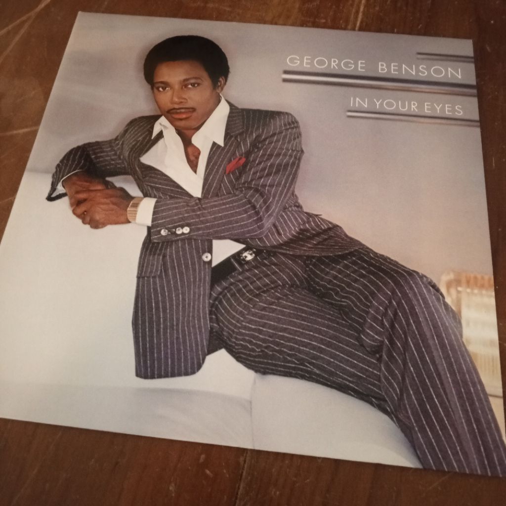 แผ่นเสียงอัลบั้ม "In Your Eyes" ของ George Benson