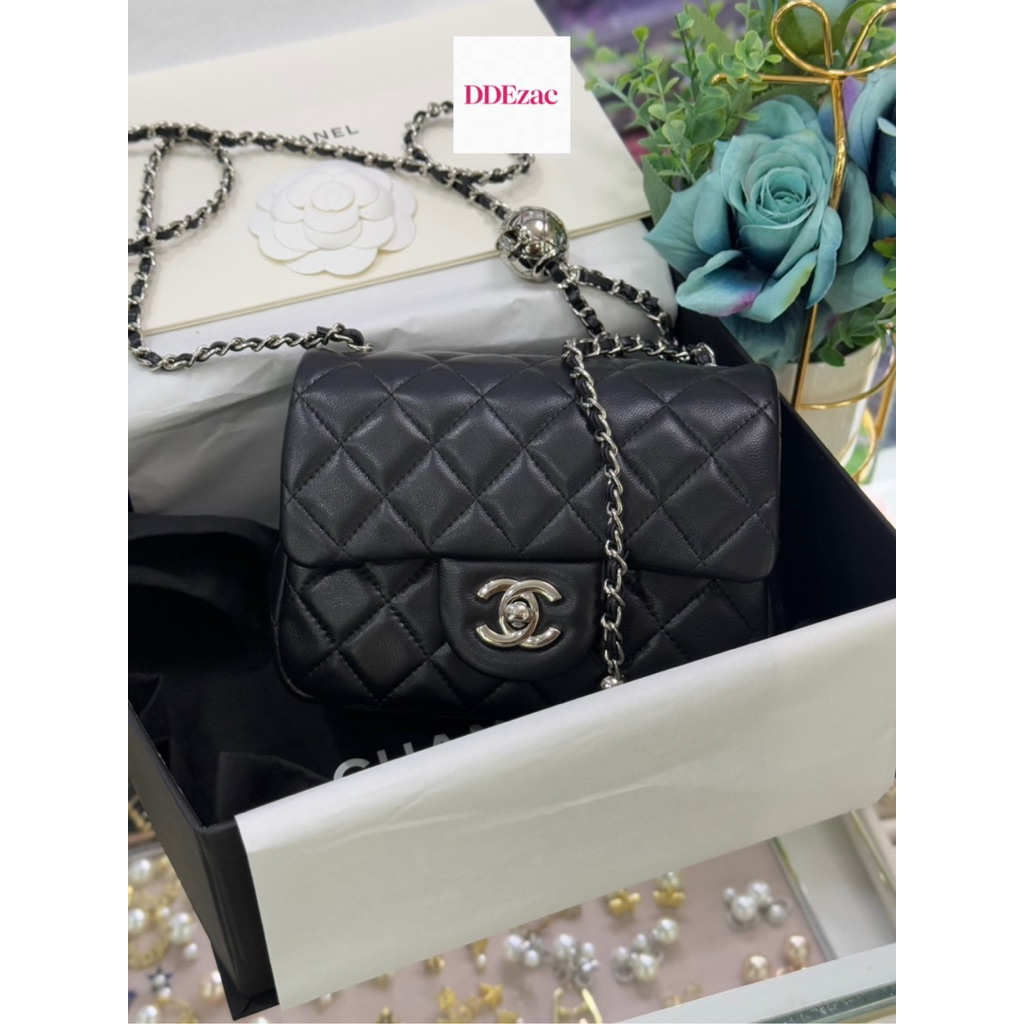 กระเป๋าหนังวัวแท้ (Hi-End VIP)พร้อมส่ง มีสายสะพาย size 18x16cm. พร้อมส่ง มีกล่อง Code: DDZ 03829047