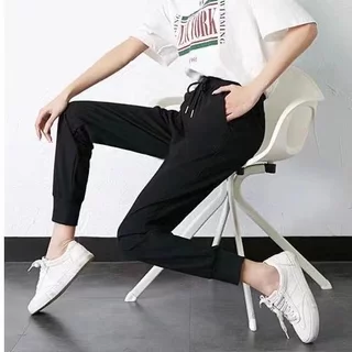 กางกางขาจั๊มK01 ทรงสวยทรงสลิมฟิต ผ้าเบาบางสบาย ระบายอากาศดีเยี่ยม ใส่ประจำวันหรือออกกำลังกายก็ไม่มีปัญหา