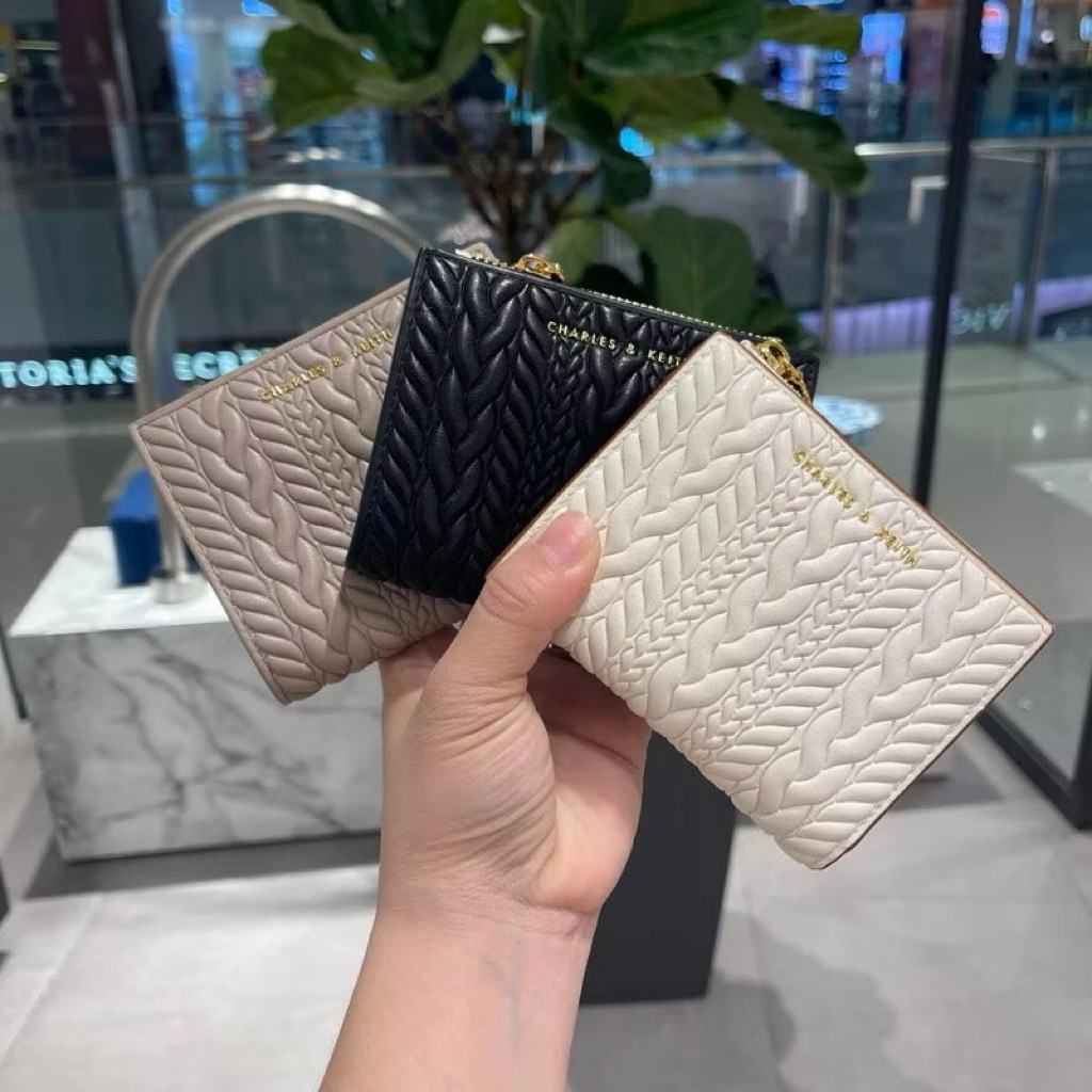 กระเป๋าสตางค์ตัวใหม่ CHALES&KEITH