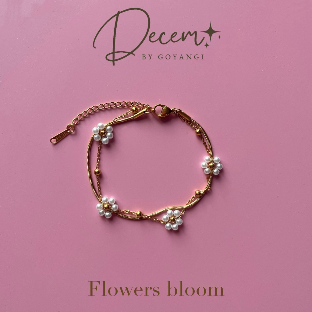 Decem- สร้อยข้อมือรุ่น Flowers bloom ดอกไม้มุกเลเยอร์ สแตนเลสสามารถใส่โดนน้ำได้ ไม่ลอกไม่ดำ มีถุงเก็บแถมให้