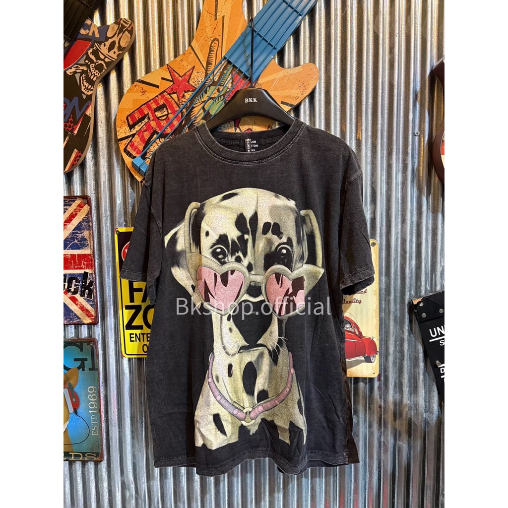 เสื้อยืด ผ้าฟอก ลายหมาแว่นหัวใจ | BK.shop🌈