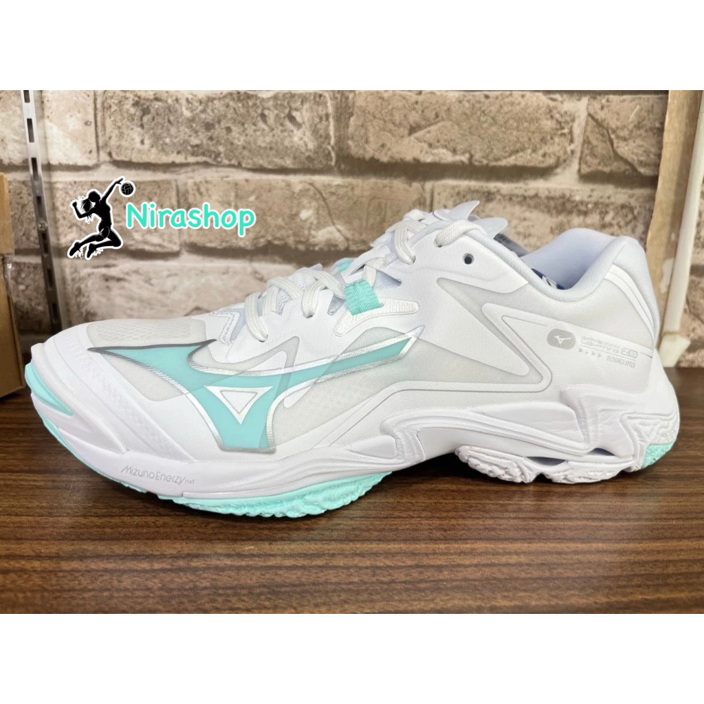 Mizuno Wave Lightning Z8