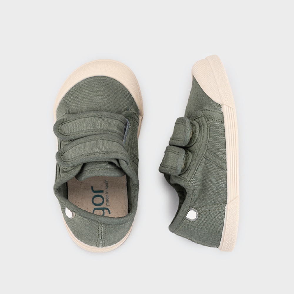 Igor รองเท้าผ้าใบ LONA V. KAKI