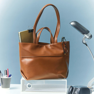 MADAM PEONY กระเป๋าสะพาย กระเป๋าใส่คอม รุ่น CANNY