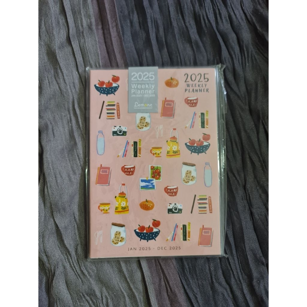 2025.​Weekly planner