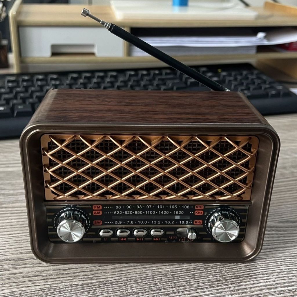 วิทยุย้อนยุคบลูทูธ รุ่น M-1233BT ลายไม้หรู เสียบการ์ด ชาร์จไร้สาย รับคลื่นหลายย่าน โมเดิร์นสไตล์ยุโรป