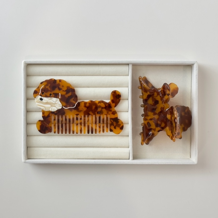 (*พร้อมจัดส่ง) gimmeblessed.co — Bichon Frisé claw&comb (กิ๊ฟ/หวี รูปทรงน้องหมา/ *เหมาะสำหรับผมปานกลาง)