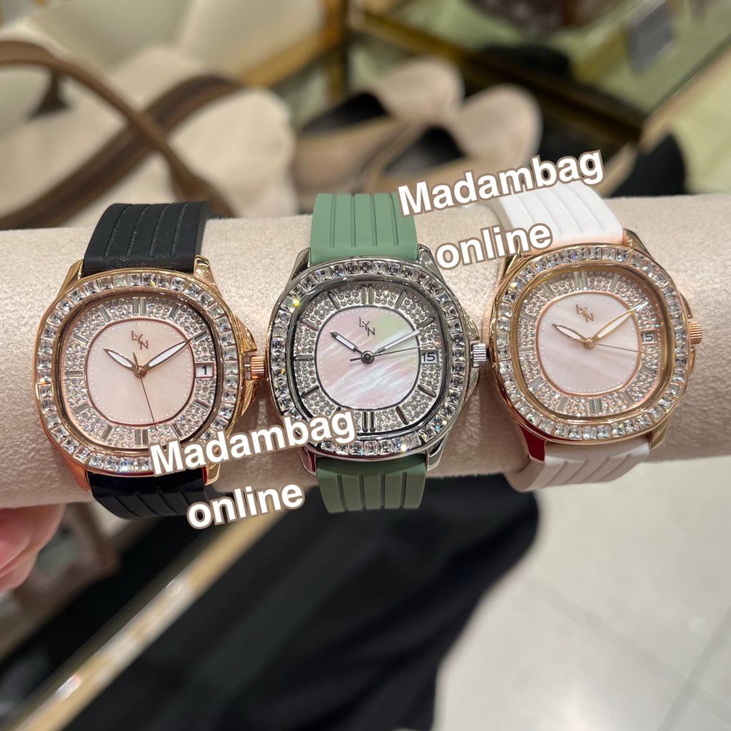 LYN Sylvie Watch นาฬิกาข้อมือ สายซิลิโคนหน้าปัดเหลี่ยม สีดำ สีขาว