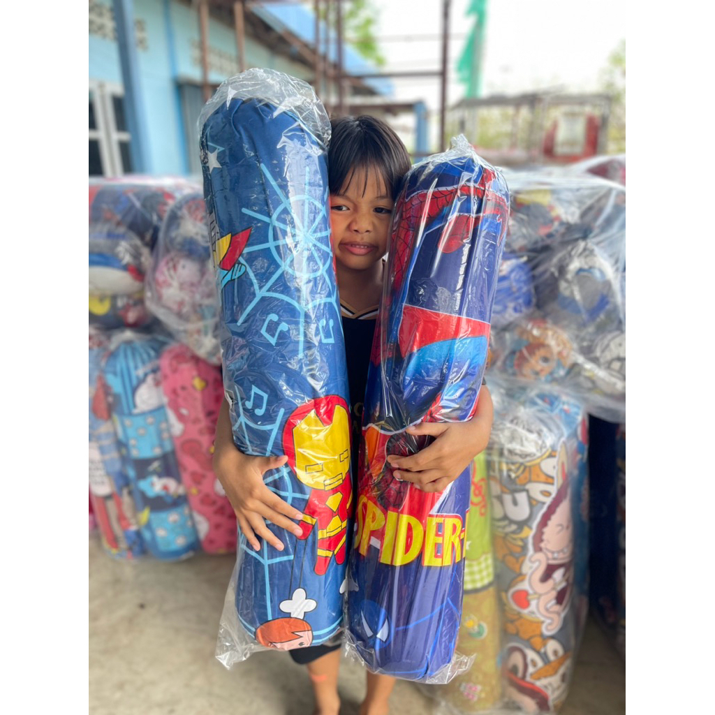 หมอนข้างเด็กขนาดไซกลางมีหลายลาย แบบเด็กผู้หญิง แบบเด็กผู้ชาย