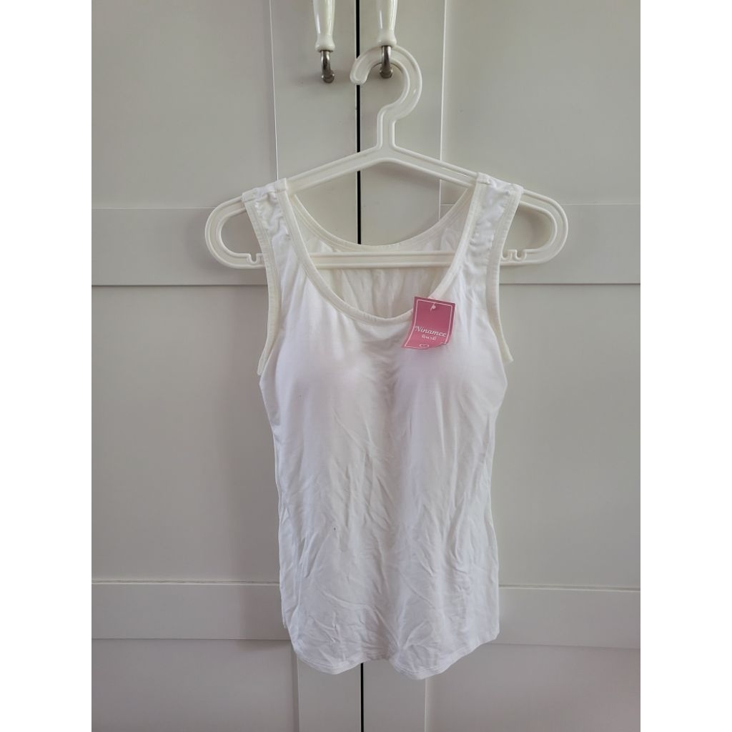 เสื้อกล้ามพร้อมบรา Ninamee