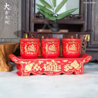 ชุดน้ำชา 3 และ 5 ใบ สีแดง พร้อมฐานโค้ง ลายเจียไช้จินป้อ เซรามิคเกรดA สำหรับไหว้องค์พระ ไหว้เจ้าที่
