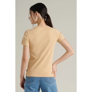 Mc JEANS (แม็คยีนส์) Online Exclusive เสื้อยืดผู้หญิง เสื้อยืดแขนสั้น ทรงสลิม Slim Fit T-Shirt มีให้เลือก 2 สี MTTZA33