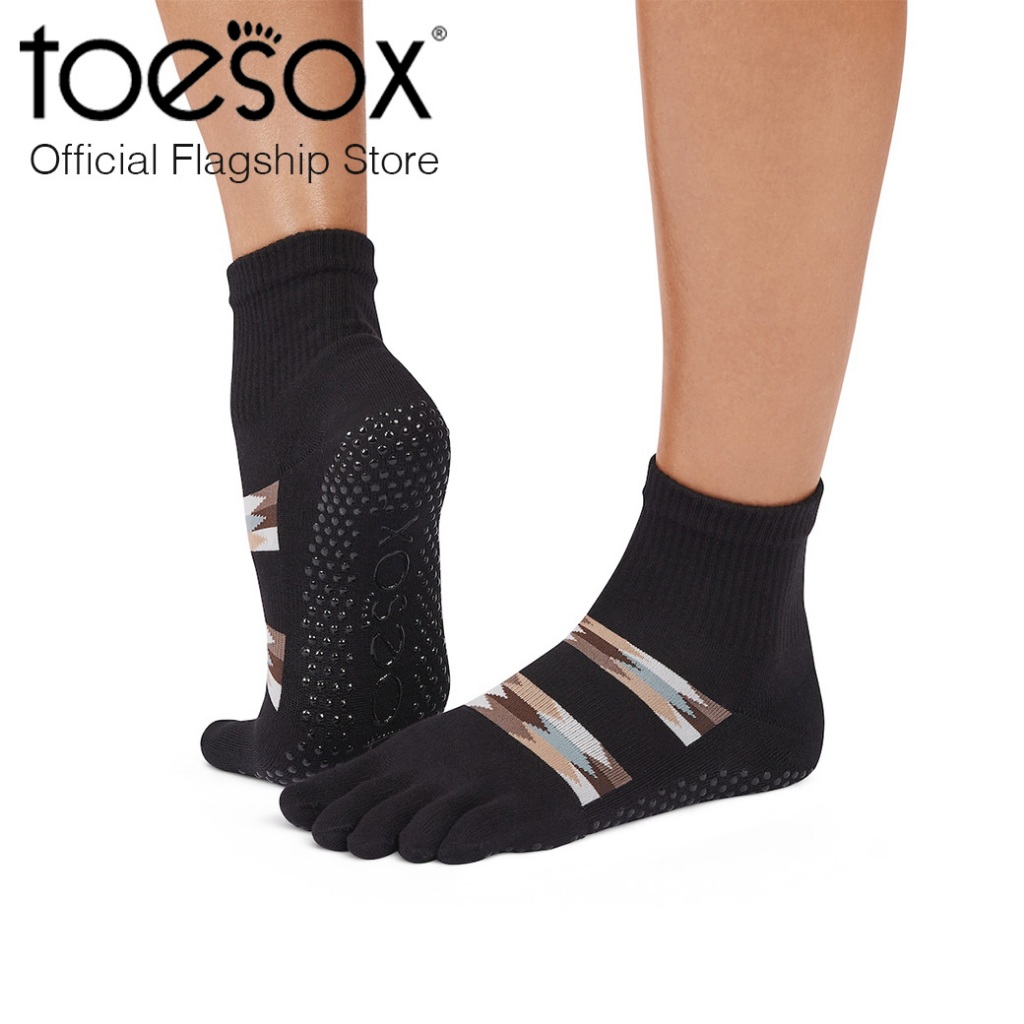 (New FALL D1 2025) Toesox Grip Full Toe Ultra Fine Knit Melody Mirage Stripe ถุงเท้ากันลื่นแยกนิ้ว ปิดนิ้วเท้า