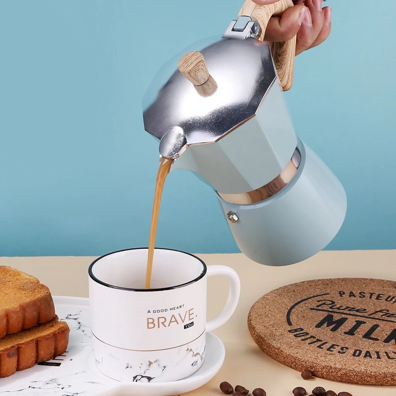 Alechaung หม้อต้มกาแฟสด กาต้มกาแฟ Mokapot ความจุ 150ml 300ml ใช้งานกับเตาไฟฟ้า เตาแก็ส เตาแคมป์ปิ้ง thumbnail 9