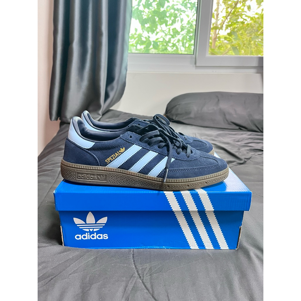 ส่งต่อรองเท้าadidas spezial uk 6 / 24 cm.💙