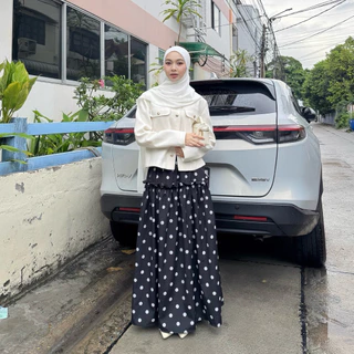 Polka dot skirt (กระโปรงลายจุด )