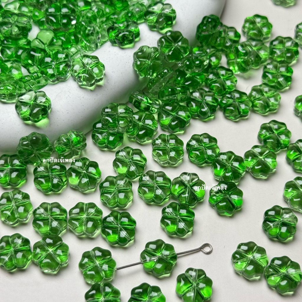 ลูกปัดแก้วใบโคลเวอร์ 10มม.(10ชิ้น)/ส่งจากไทย