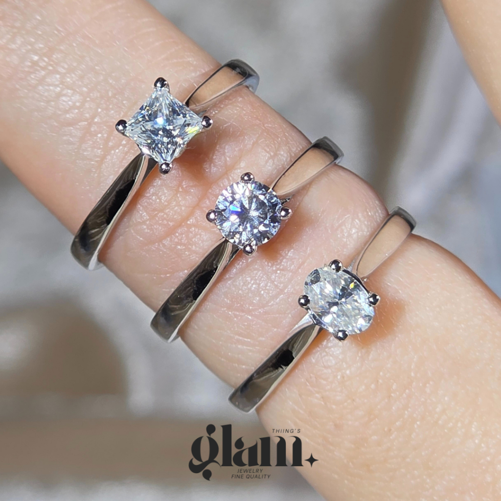 S8-13 *ส่งจากไทยภายใน 3 วัน* แหวนชูเพชร สี่เหลี่ยม / กลม / ไข่ 4 เตย 0.5-0.6 กะรัต ตกแต่งฐานเพชร