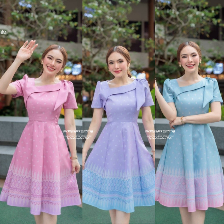 ชุดเดรสผ้าไทย ลายดอกพิกุล สีพาสเทล คอหยดน้ำ แต่งโบว์ไหล่ กระโปรงทรงย้วย 8 ชิ้น ยาว 38 นิ้ว