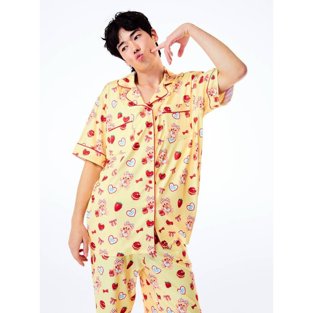 พร้อมส่ง✨เซ็ตชุดนอน Unisex สีเหลืองอ่อน Butterbear x Sabina Unisex Pajamas Set – Light Yellow