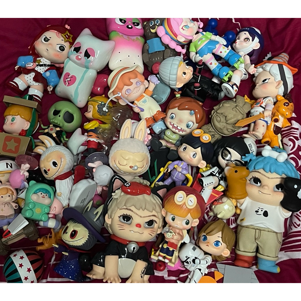 ส่งต่อฟิกเกอร์มือหนึ่ง/มือสอง มีทั้งมีกล่องมีการ์ดเเละไม่มีกล่อง