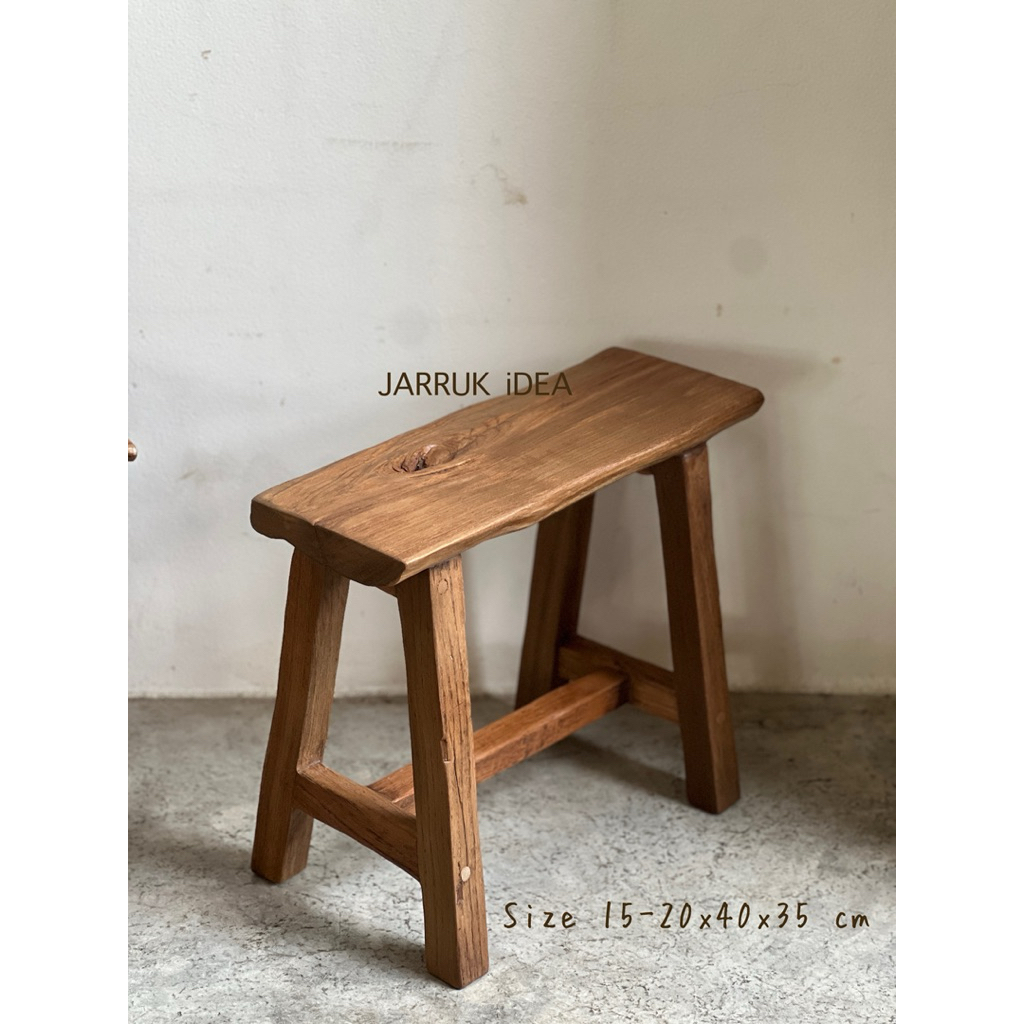 เก้าอี้ไม้สักเก่า ขนาด 15-20*40*35 cm