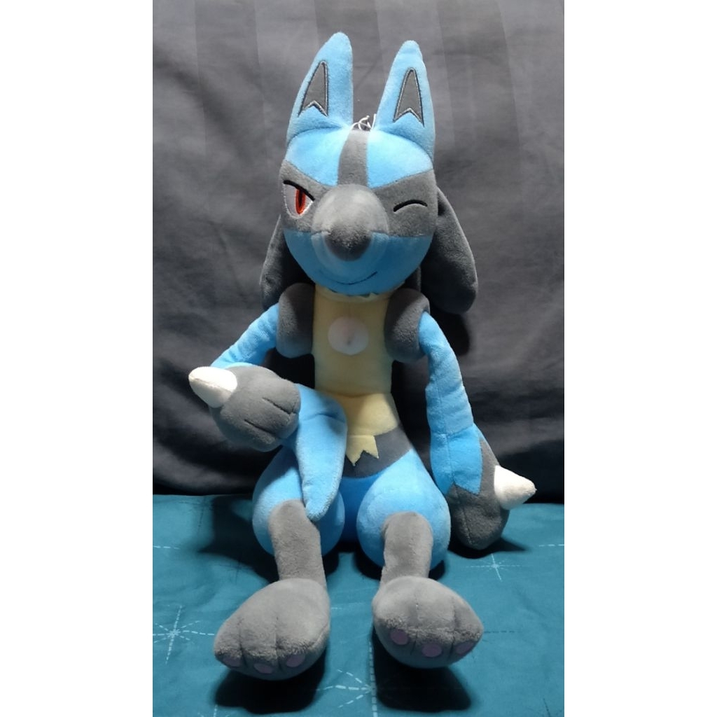 ตุ๊กตา Lucario< [Pokemon] ขนาด 17 นิ้ว..