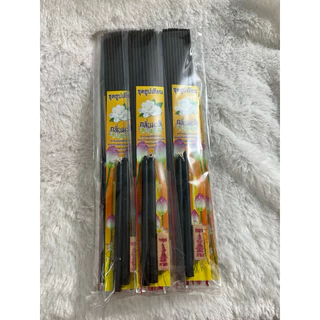 ชุดธูปเทียน ธูปเทียนชุด ธูปเทียนแหนบเล็ก แพ็ก 10 ชุด สีขาว สีดำ สีแดง แถมธูปตัวเลขเฉพาะชุดสีดำ/สีแดง