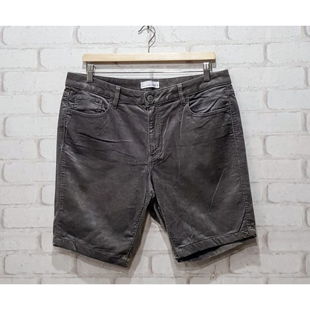 (W20) กางเกงขาสั้นผู้ชายผ้าคอตตอนผสมสแปนเด็กซ์ แท้ เอว 36"สะโพก 40"ยาว 18" ปลายขา 8"