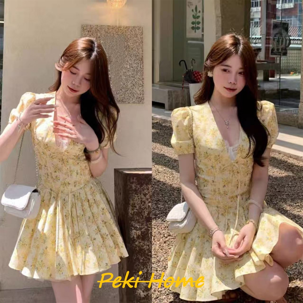 ชุดเดรส ลายดอกไม้ คอวีทรงชา เก็บเอวดูผอม