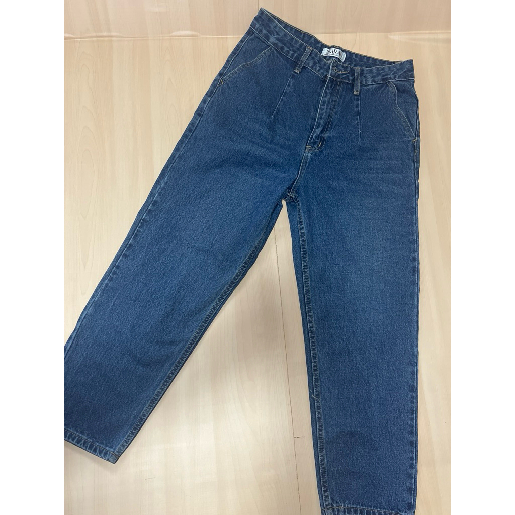 ยีนส์ SARAN เอวสูง สีเข้ม มือสอง