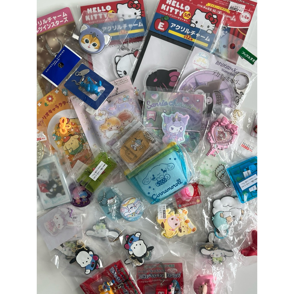 (พร้อมส่ง) - แท้จากญี่ปุ่นมือ 1 พวงกุญแจ เข็มกลัด Sanrio Cinnamoroll Badbadtz Peko Kitty Pochacco Minnie Keroppi Wish me