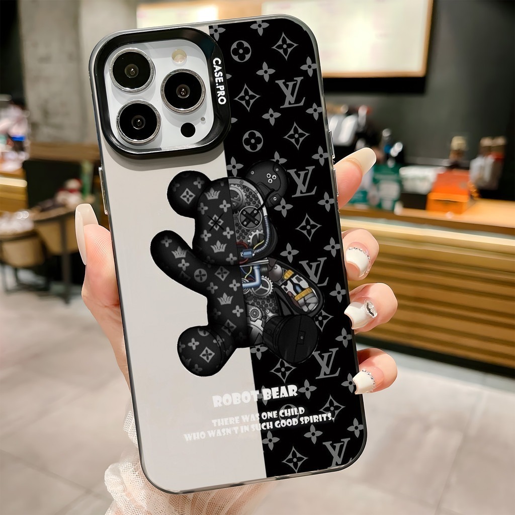 Bearbrick แบรนด์หรู เคสสําหรับiphone 16 15 Pro Max 14 XR 13 11 12 Pro Max 8 7 6 6S Plus X Xs Max Se 2020 13 12 11 แฟชั่น ราคา ถูกที่สุด ดีลบีเคเค แกลเลอรีภาพที่ 3