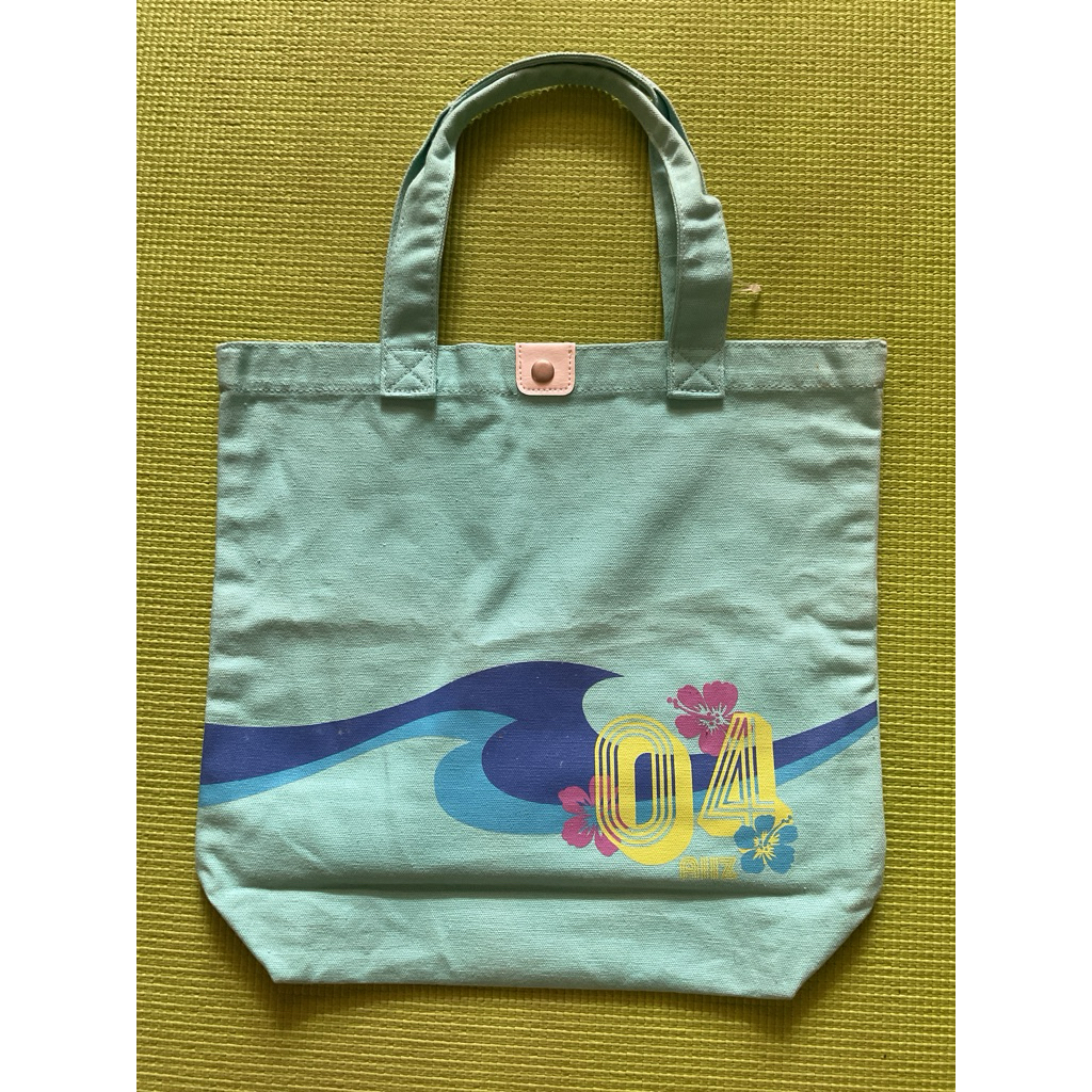 กระเป๋าผ้า AIIZ  ขนาด 30 x 35 x 10 ซม.