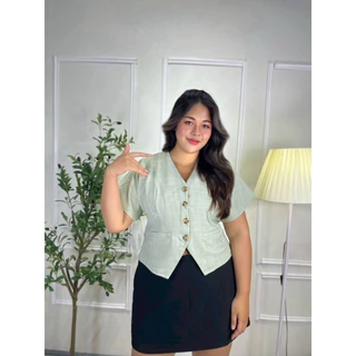 B33 เสื้อเบเซอร์แขนสั้นคอวี ปลายแหลมกระเป๋าใช้งานได้จริงมีทั้งสีพื้นและลายทาง