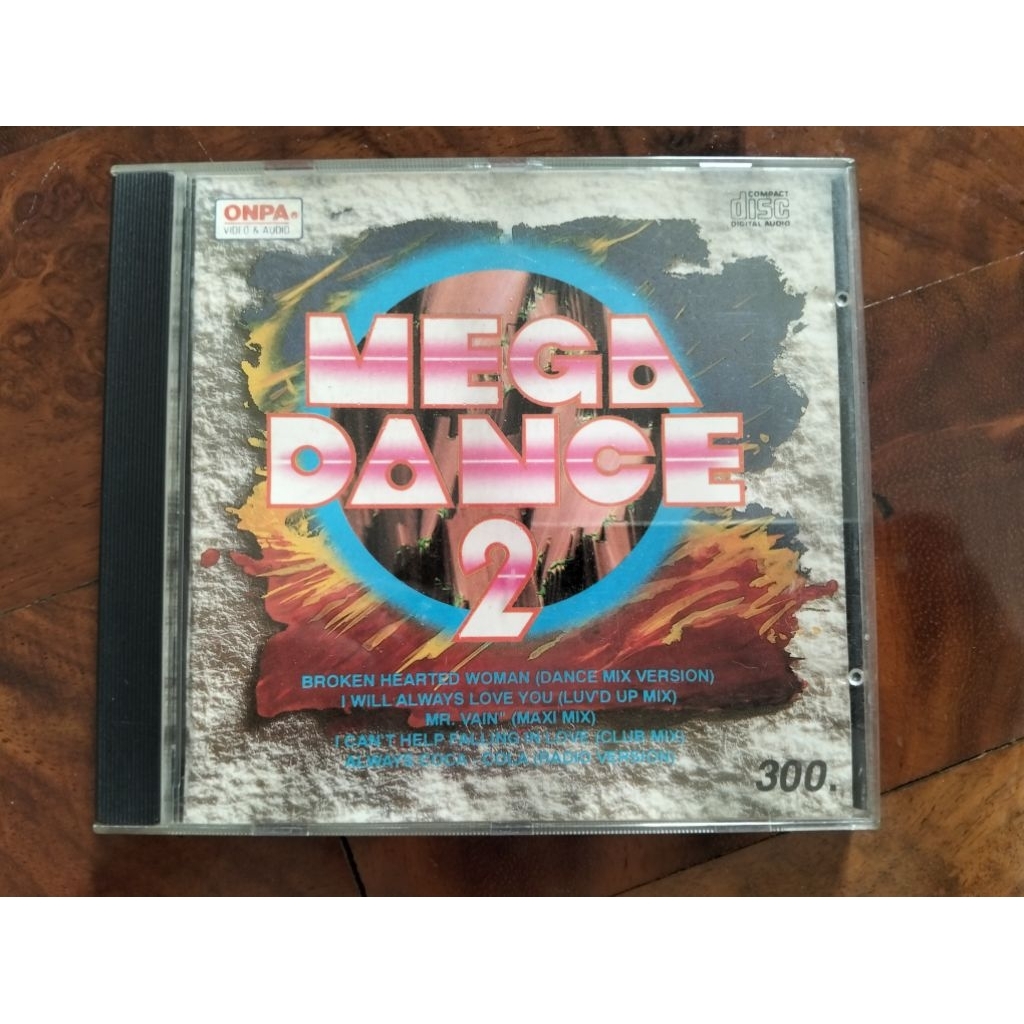 ซีดีเพลง cd music Mega dance 2 ( Broken Hearted Woman) แผ่นรุ่นแรก เสียงดี