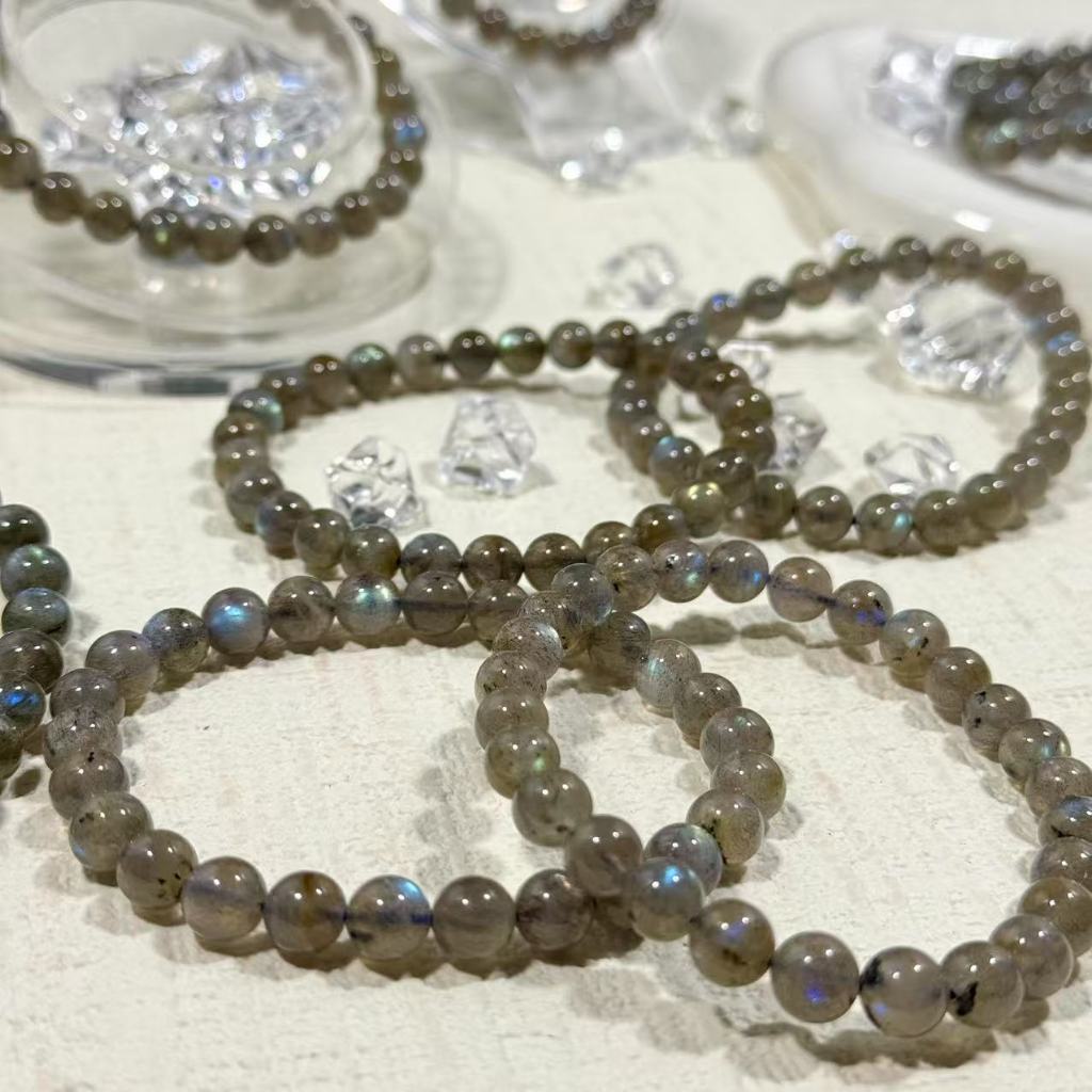 ลาบราโดไรท์ ลาบาโดไลท์ ลาบราดอไลต์ Labradorite ลาบราโดไลท์ ลาบราดอไรท์ หินพ่อมด กำไลหิน ขนาด 6-7 มิล - รูปที่ 3