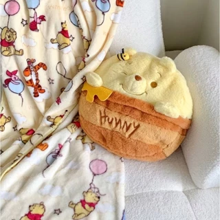 พร้อมส่งไม่ต้องพรี!!! หมอนผ้าห่ม น้องหมีพูห์ Pooh สุดน่ารัก ผ้าห่มนุ่มนิ่ม ขนาด 100×150 ซม. ผืนใหญ่จุใจ ส่งจากไทย~