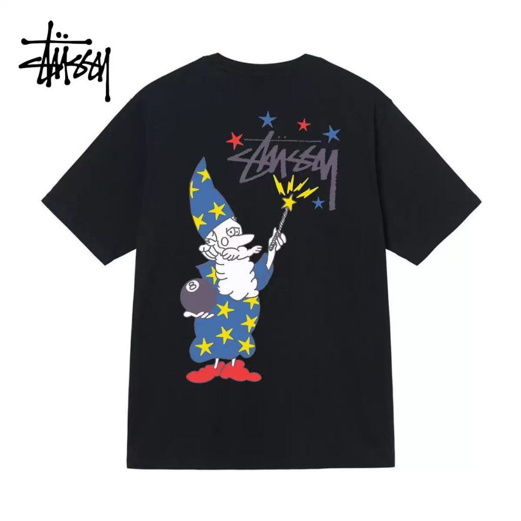 （ Stüssy ）เสื้อยืดดีไซน์แขนสั้นยี่ห้อ STussie รุ่น 2025 แขนสั้นผู้ชาย 230 g เสื้อยืดคุณภาพสูง (คริสต์มาส)