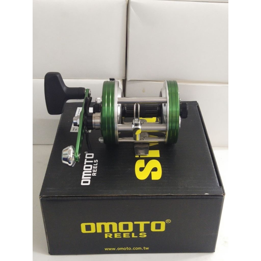 รอกเบท OMOTO รุ่น SIVIC 6000 CS ขวา (สีเขียว)