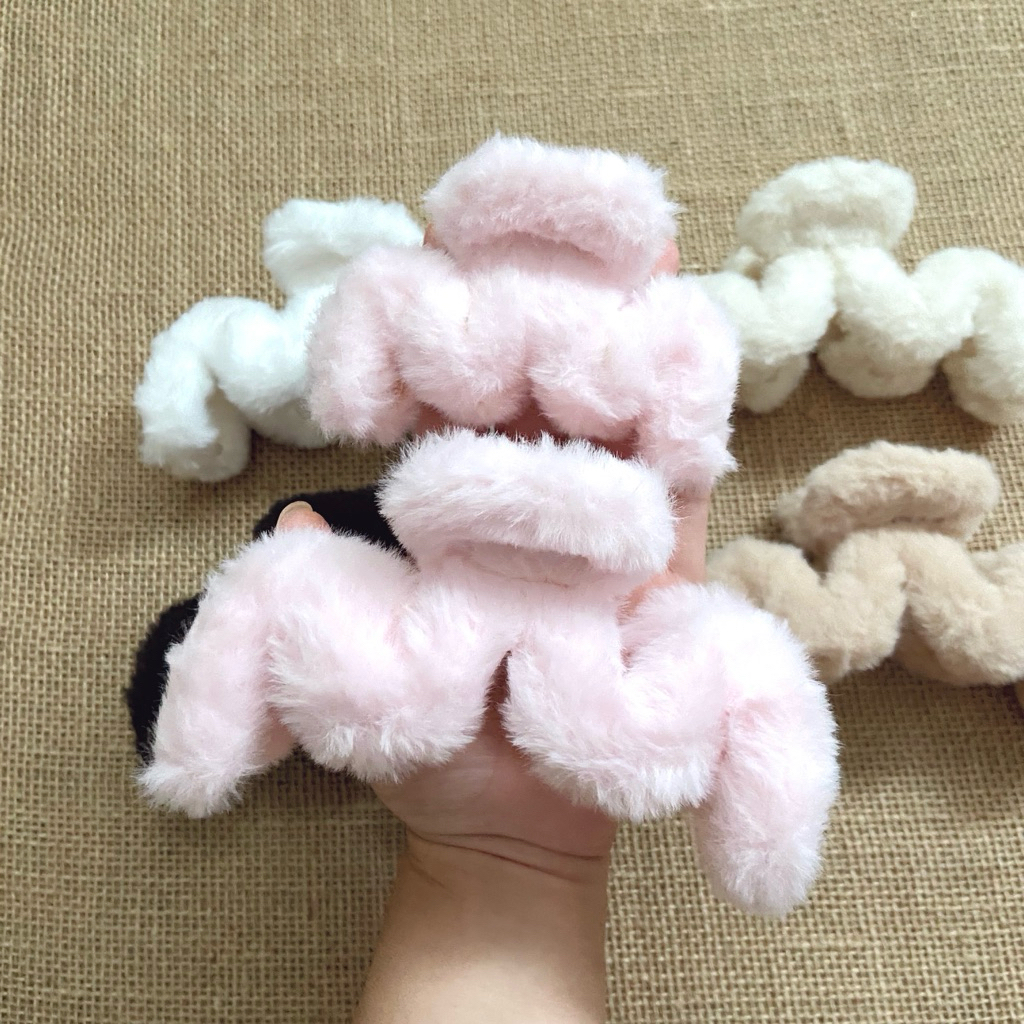 [10cm/13.5cm] กิ๊บหนีบผมอะคริลิครูปทรงคลื่นแต่งขนมิ้งนุ่มๆ ราคาต่อ1ชิ้น