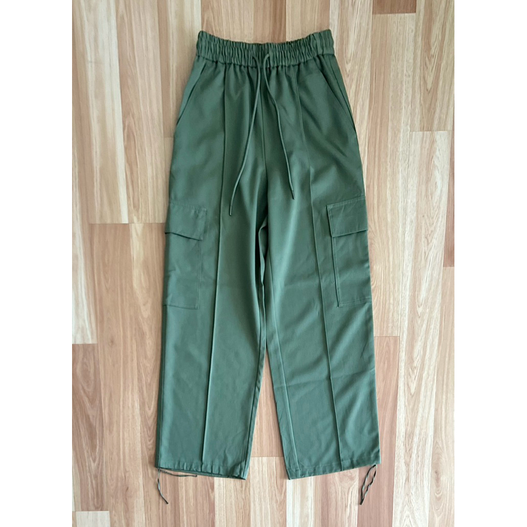 gu cargo pant เขียวขี้ม้า s