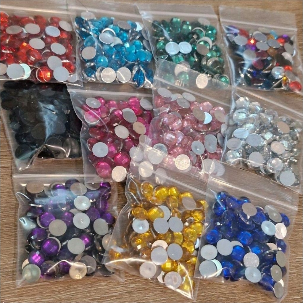 พลอยกลม10มิล(ไม่มีรู) ห่อละ100เม็ด พลอยพลาสติก สำหรับตกแต่งงานฝีมือ DIY