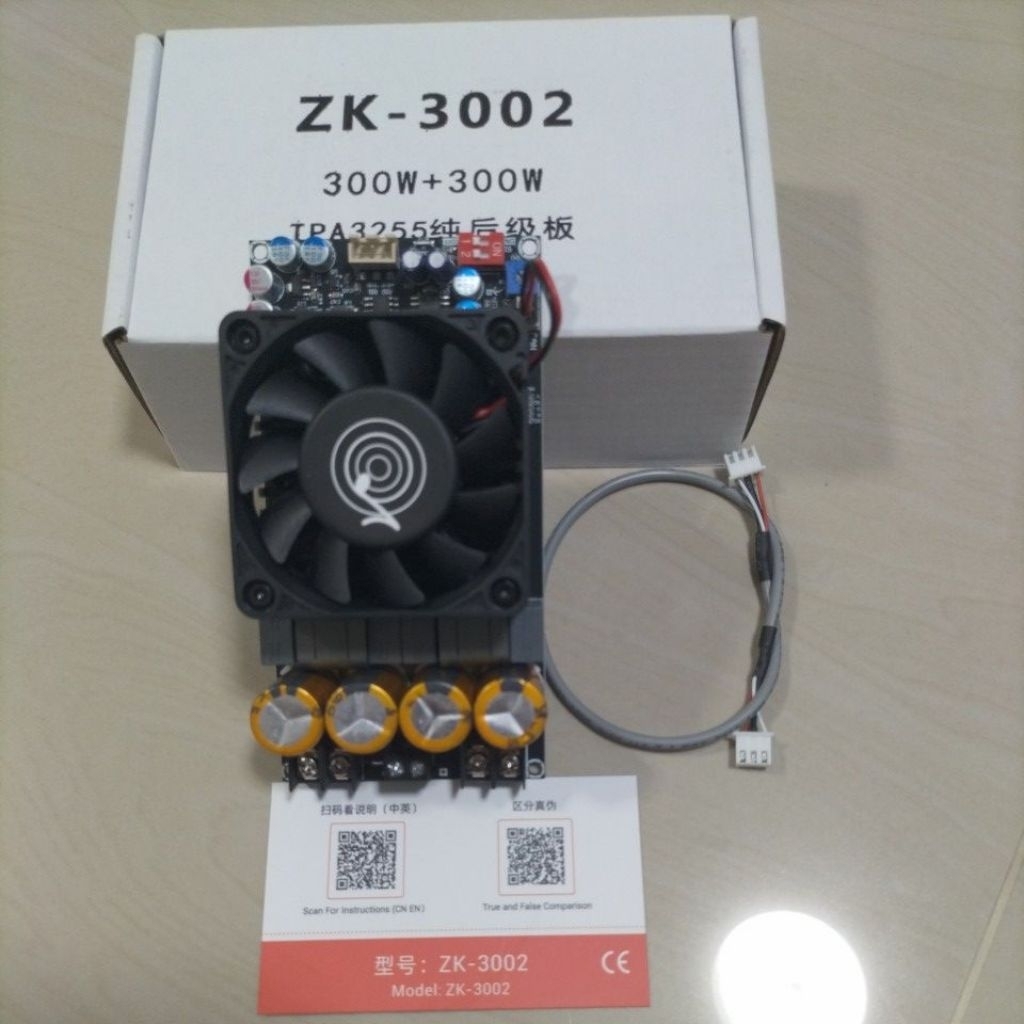 ZK-3002 แอมป์แยกซับเบส 300*300 วัตต์
