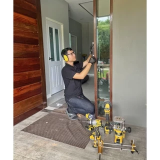 ช่างติดตั้งกลอนประตูดิจิตอล Digital Door Lock ประตูบานเลื่อน บานผลัก โดยช่างมืออาชีพ